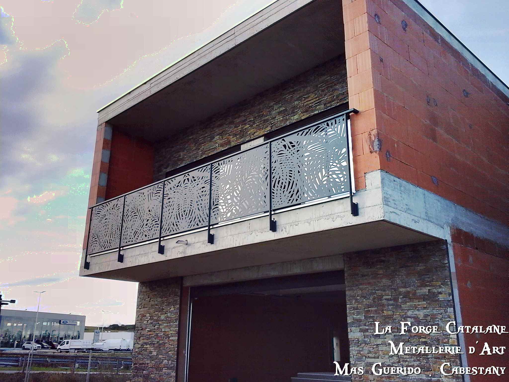 garde corps decoupe laser palmier forge catalane.jpg